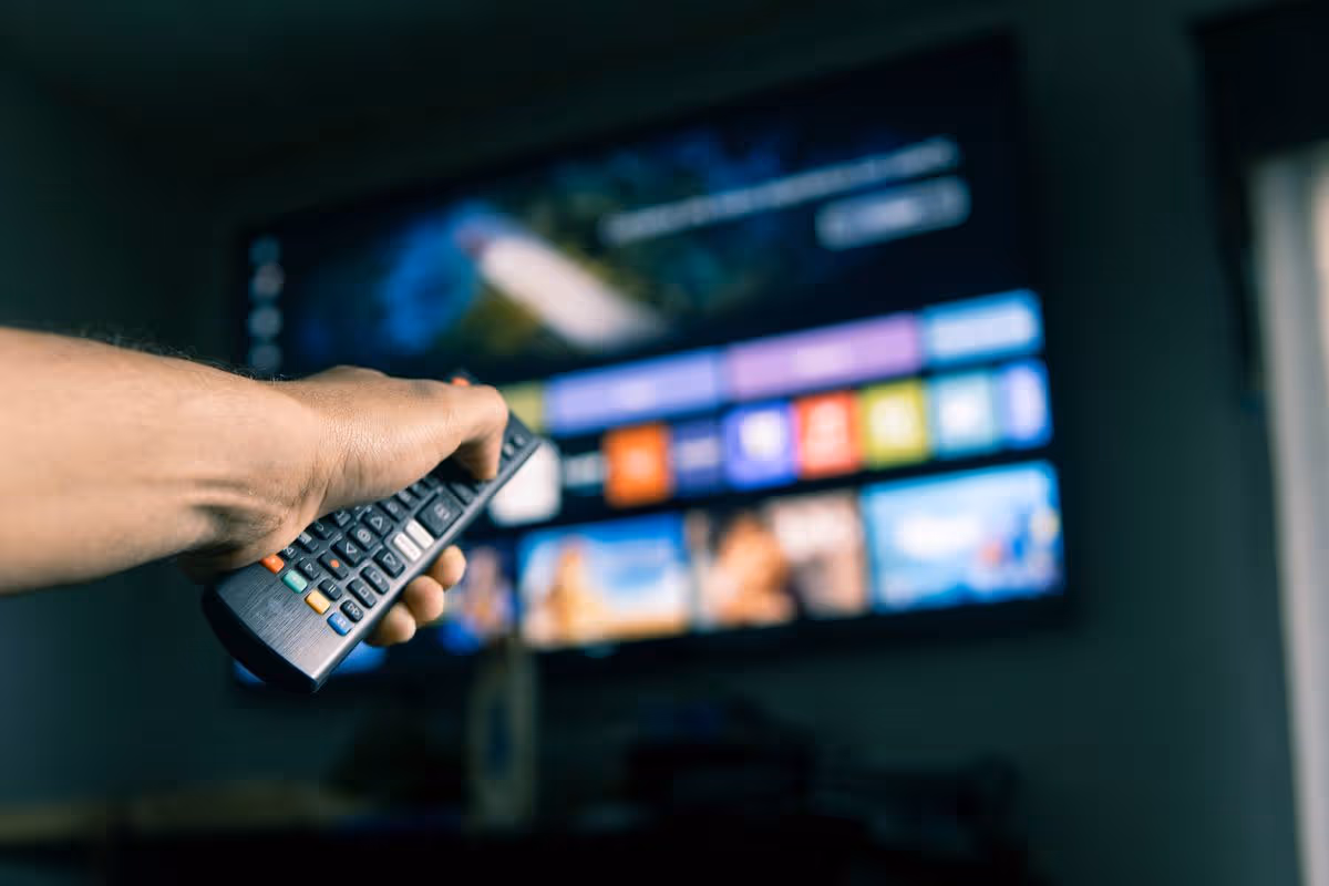 Strong8K IPTV - Ultimate 8K and 4K TV Streaming Background